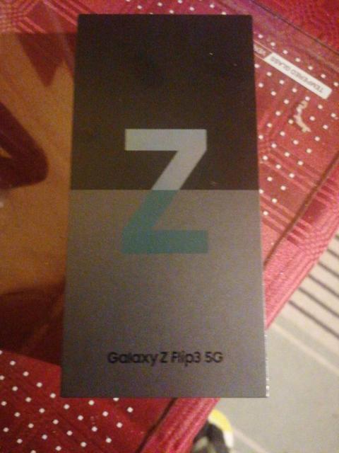 Samsung galaxy Z Flip3 5G 8GB-128GB