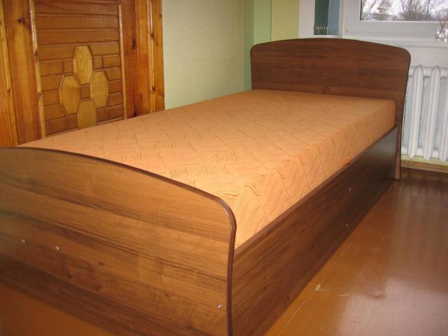 Parduoda apynaujas dvi viengules lovas