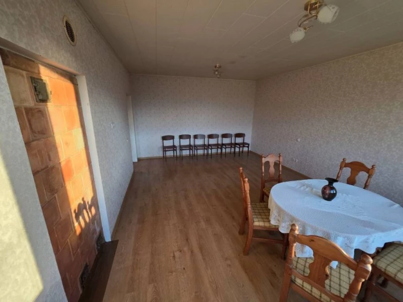 PARDUODAMI PER DU AUKŠTUS BESIRIBOJANTYS BUTAI KĖDAINIŲ R. SAV., SURVILIŠKYJE, BALIŠKIŲ G. 16, Kėdainiai — 5/10