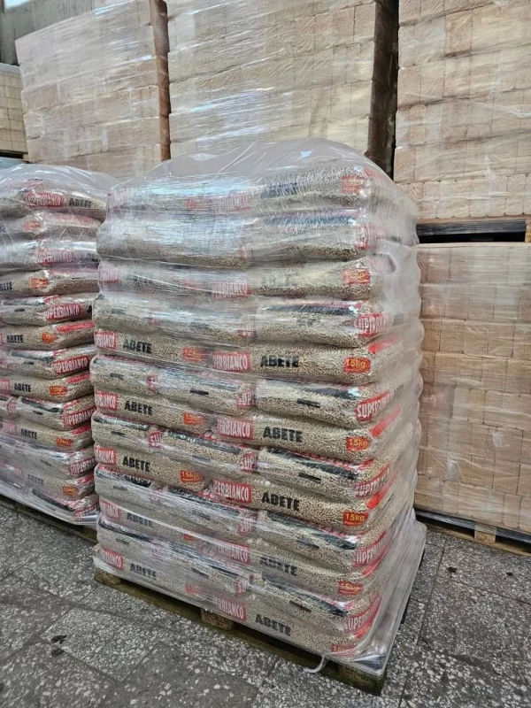 Medžių granulės maišiukuose po 15 kg., Kėdainiai — 4/5