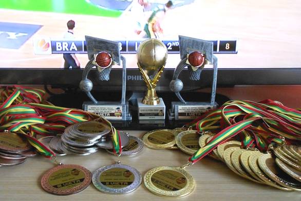 Apdovanojimai - taurės, medaliai, statulėlės, diplomai