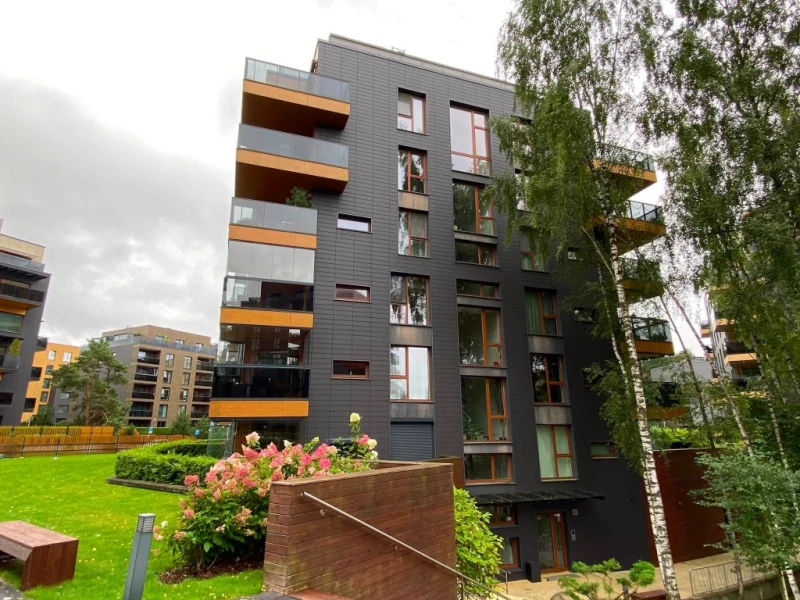 IŠNUOMOJAMAS JAUKUS IR MODERNUS 2 KAMBARIŲ BUTAS ANTAKALNYJE  870€+paslaugų mokeščiai